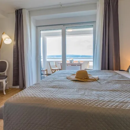 Nirvana 1 * Crikvenica